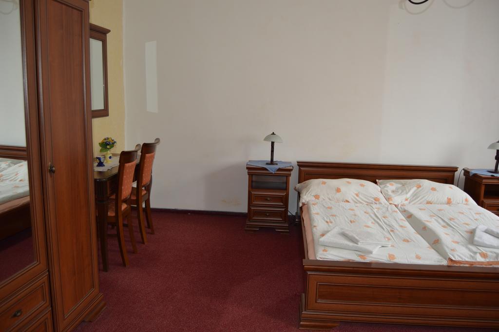 Hotel Paradise Ostrava Cameră foto
